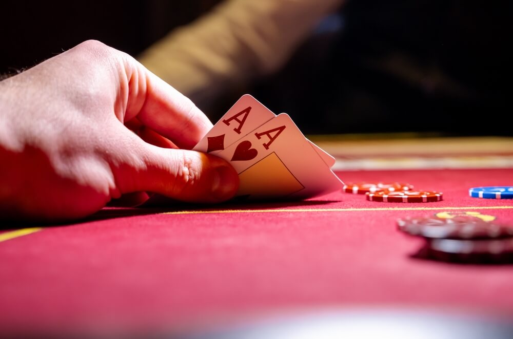 减少扑克游戏中影响因素的技巧